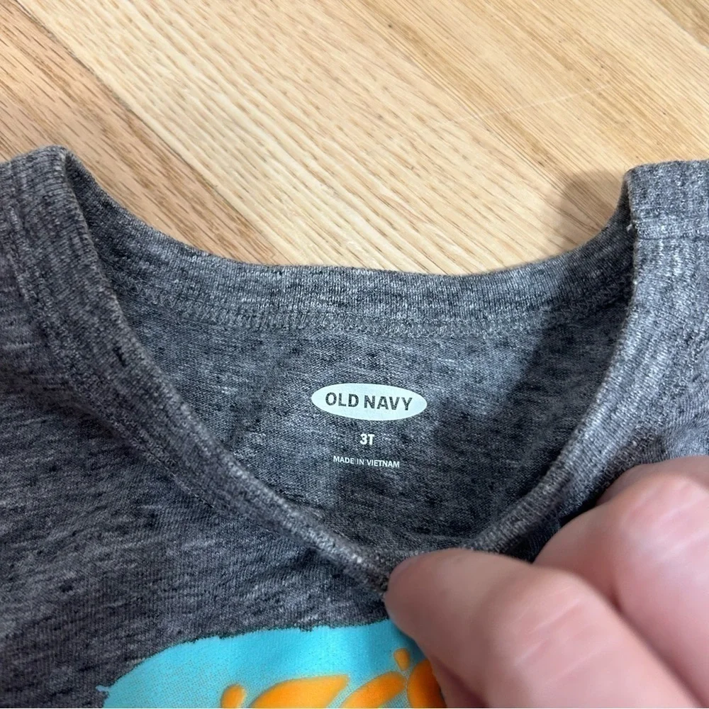 Old Navy Life’s Swell Ocean Surfing T-shirt 3T NWT Gray Toddler Boys